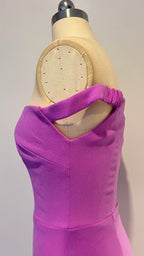 Alex Perry / Tierny Off-shoulder Midi Dress in Stretch Crepe / Size 6